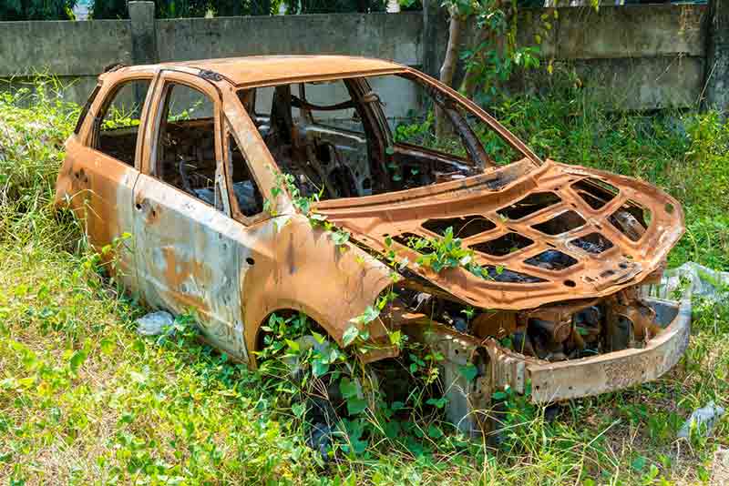 Vieille épave rouillée